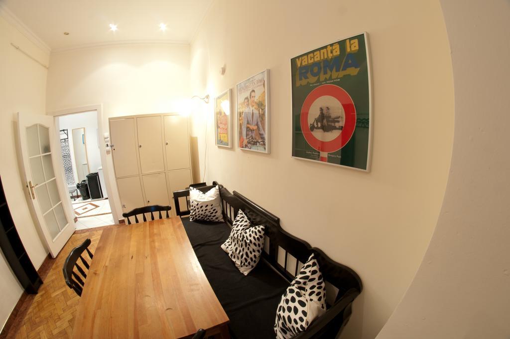 11Th Hour Cinema Hostel Boedapest Kamer foto