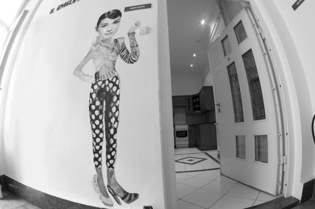 11Th Hour Cinema Hostel Boedapest Kamer foto